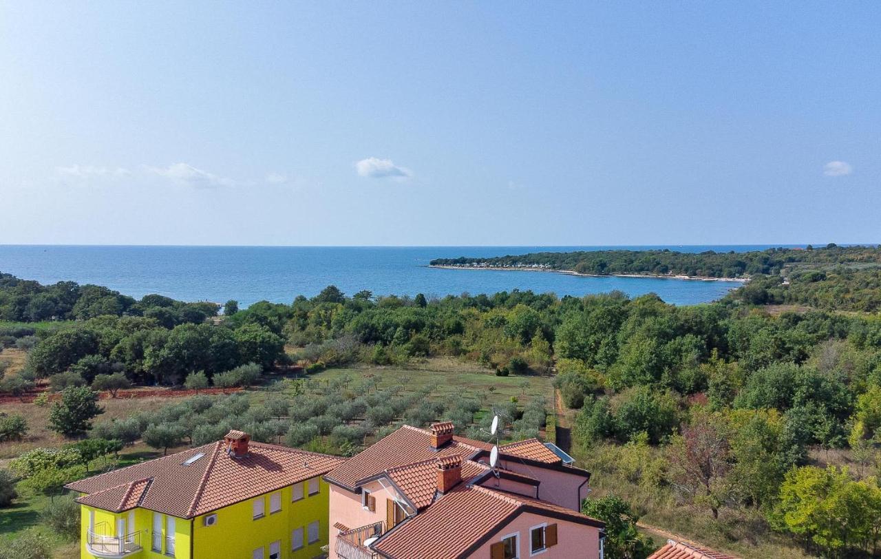 Sea View Apartment - Roberto Пореч Экстерьер фото
